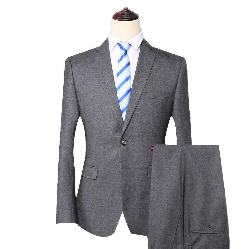 商務(wù)西裝定制，銀行職業(yè)裝定制，更適合商務(wù)人士。